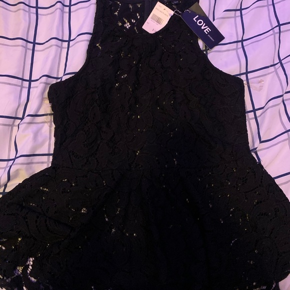 Black lace dress top - Picture 2 of 4